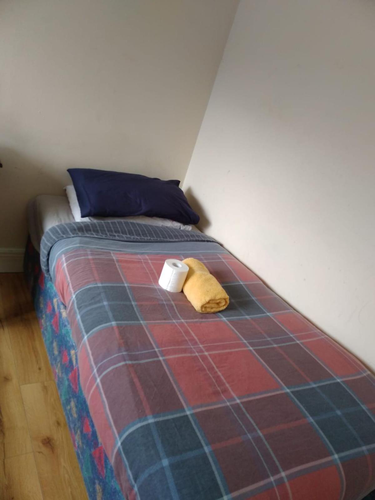 סוורדס The Comfy Cottage מראה חיצוני תמונה