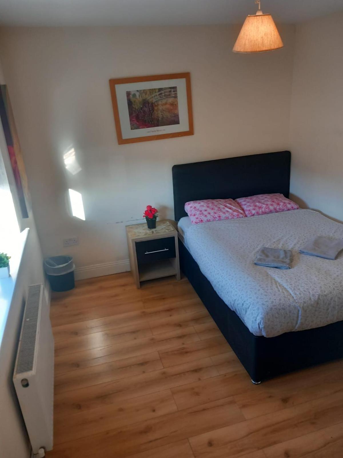 סוורדס The Comfy Cottage מראה חיצוני תמונה